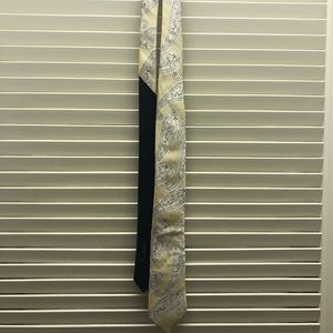 John W. Nordstrom Men’s Gold Tie